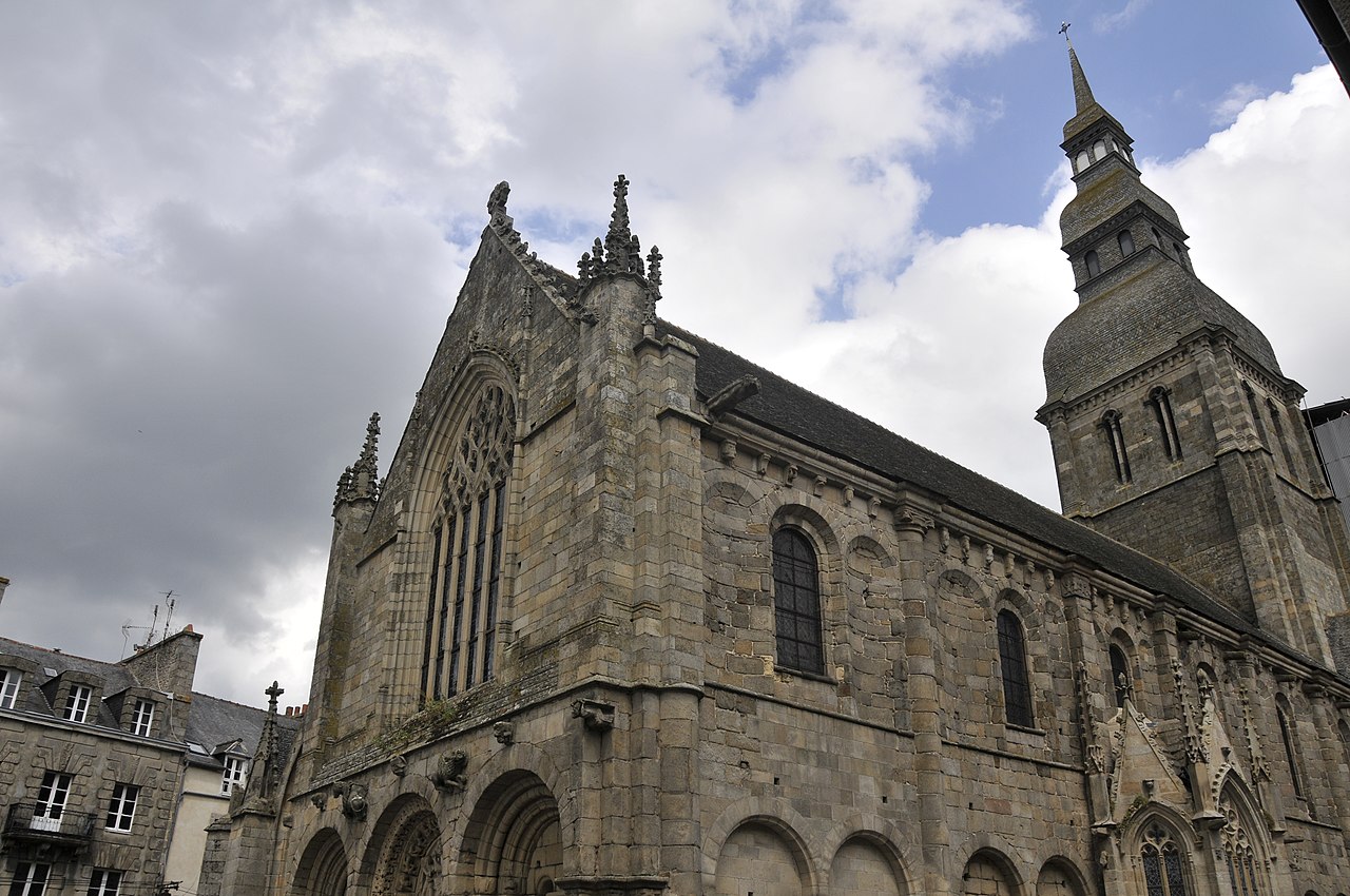Basilique St Saveur Of Dinan