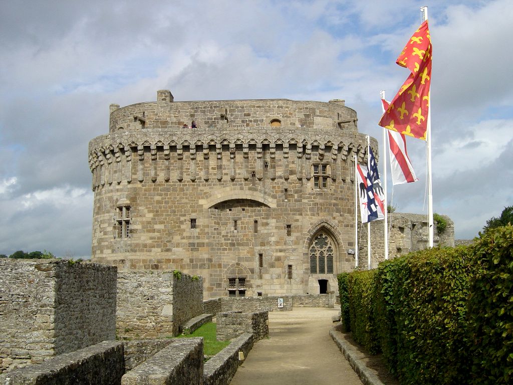 Chateau Dinan