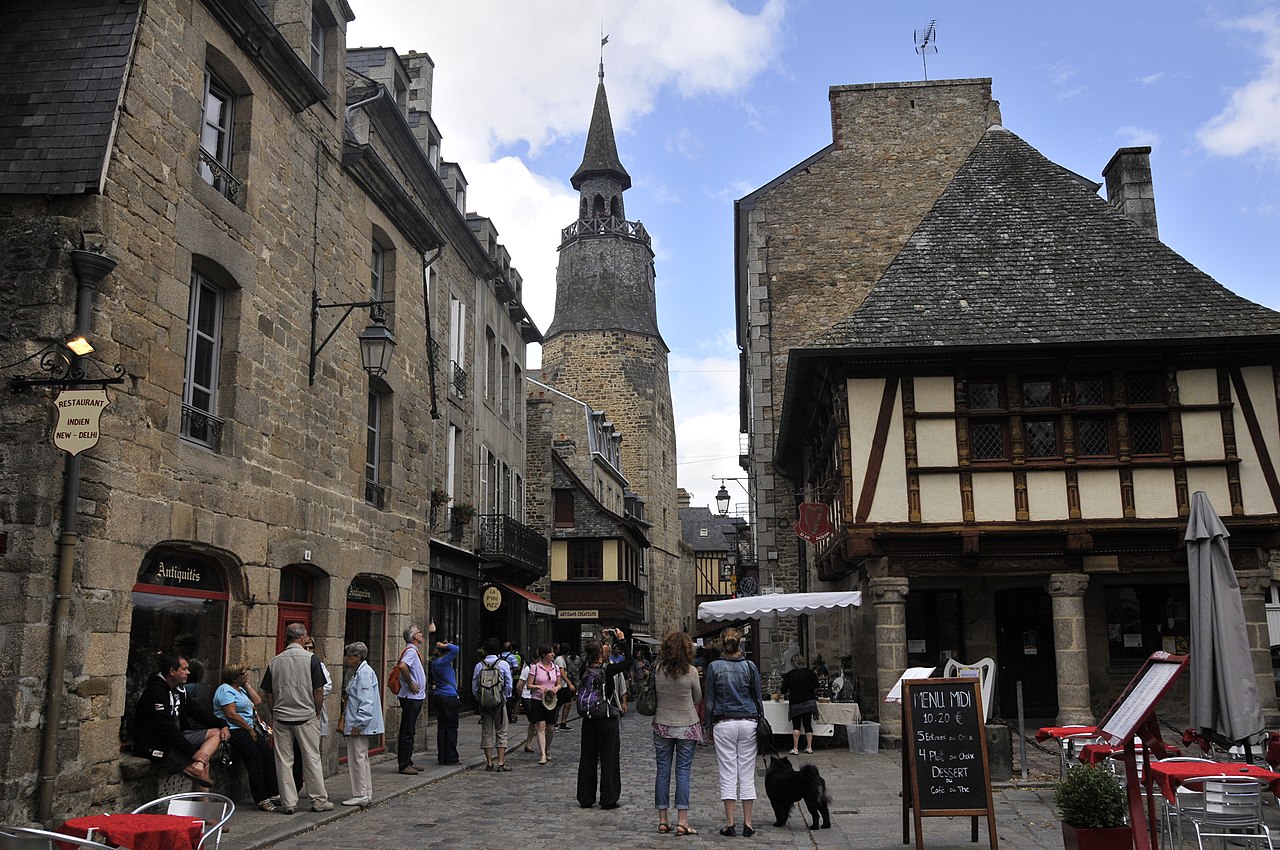 La Tour De LHorloge Dinan