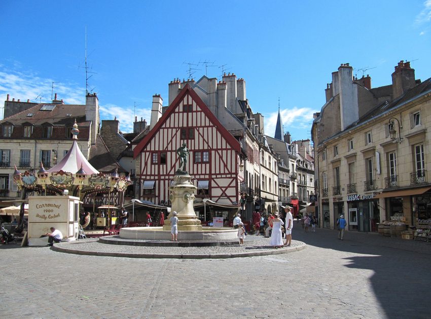 Place du Bareuzai Dijon