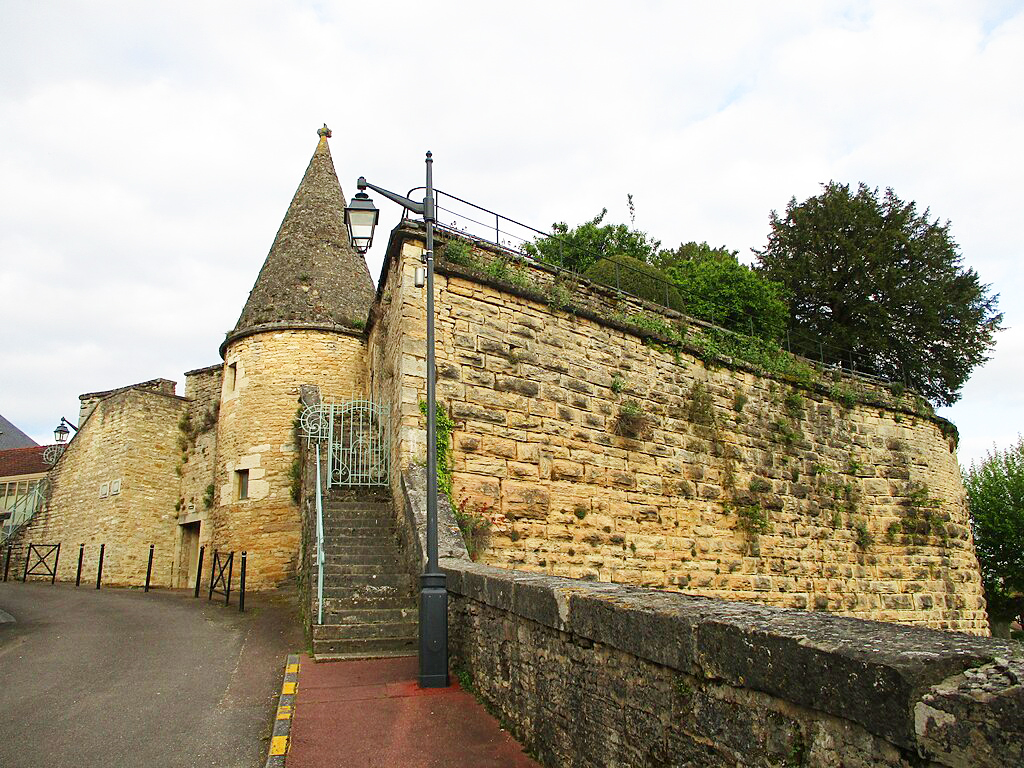 Remparts De Beaune Grosse Tours