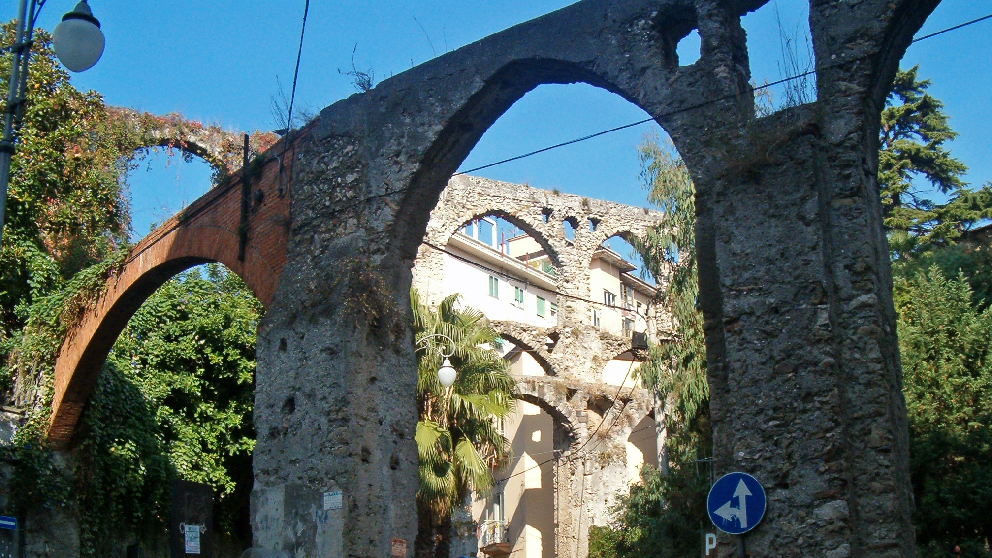 Acquedotto Medievale Di Salerno