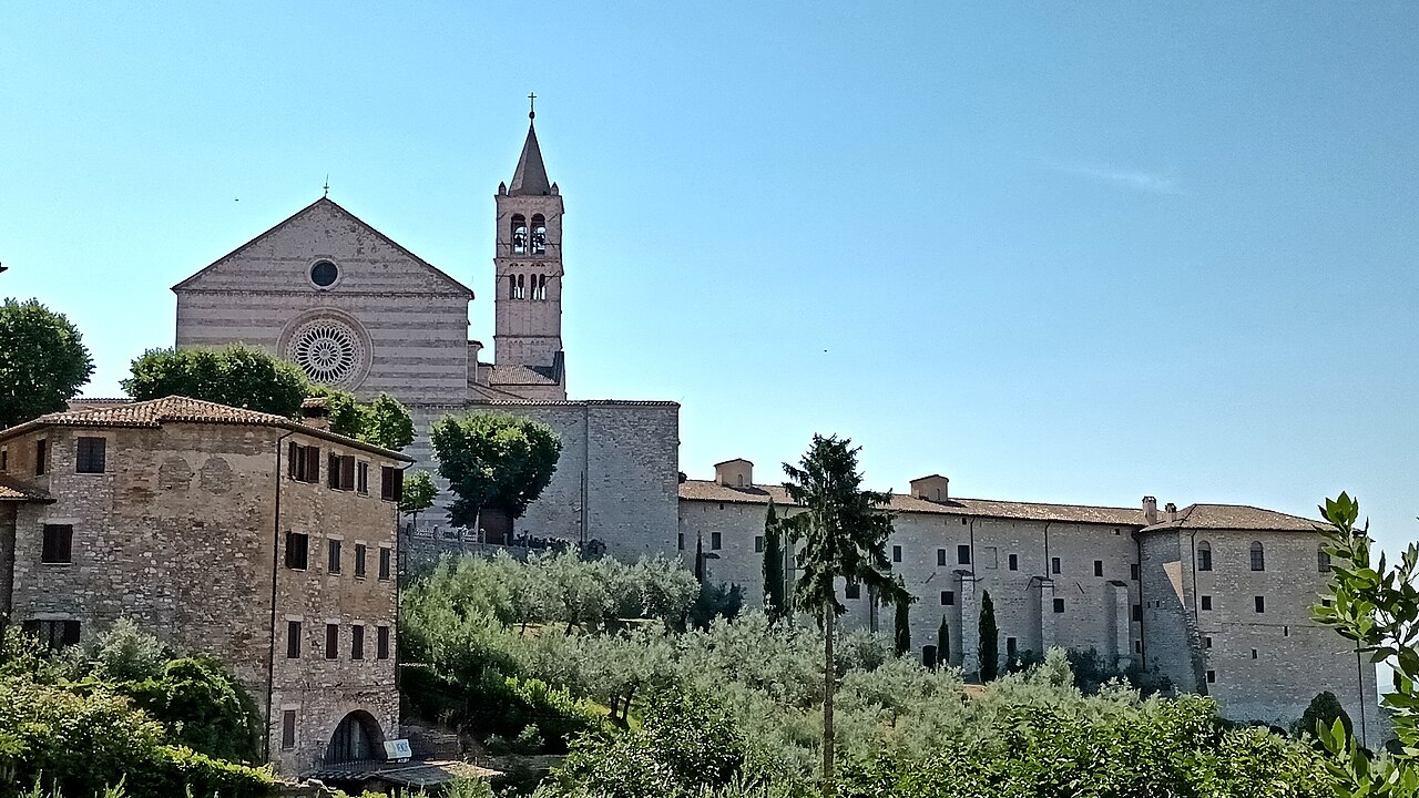 Basilica Di Santa Chiara Piazza Santa Chiara Assisi