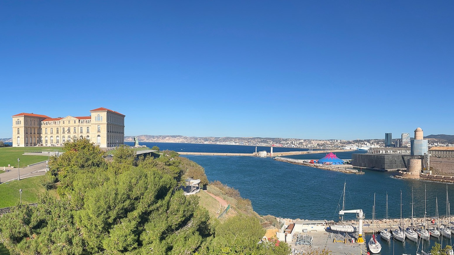 Palais Du Pharo Et Vieux Port