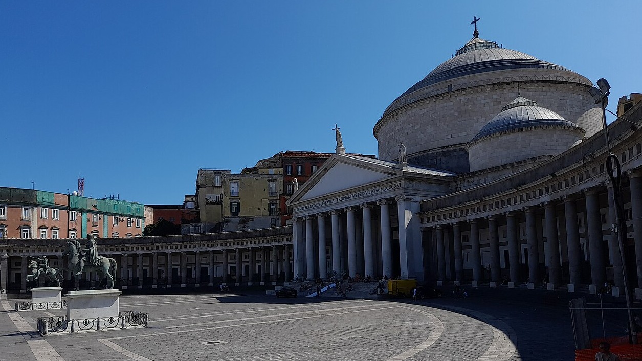Piazza Del Plebiscito Naples