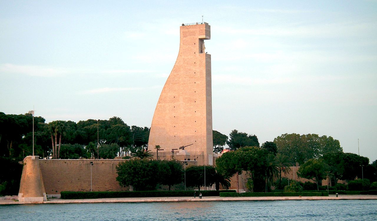 Monumento Al Marinaio D Italia