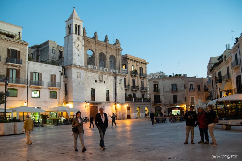 Piazza del ferrarese