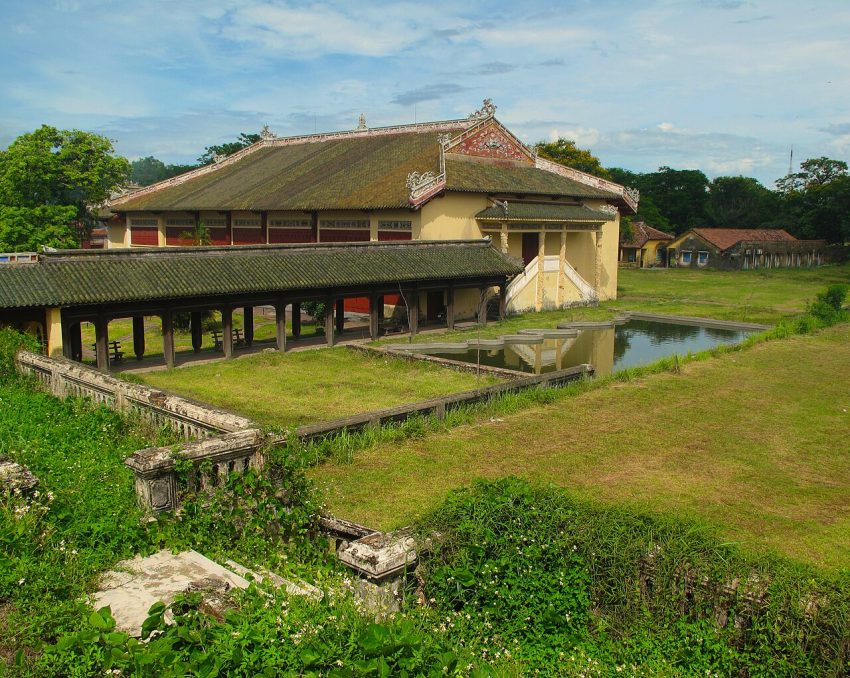 Royal Theatre Citadel of Hu Forbidden Purple City
