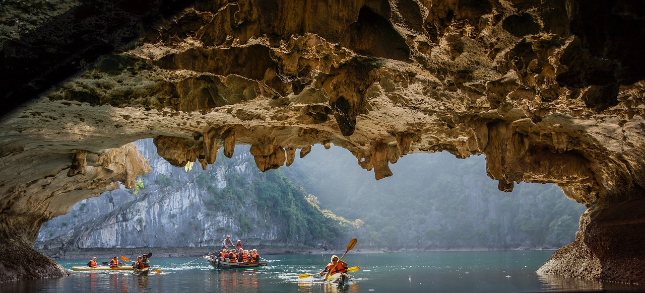 Vietnamkayak Cave