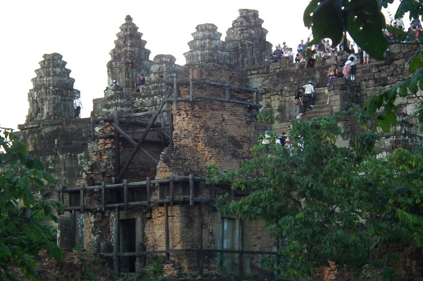 Angkor Phnom Bakheng