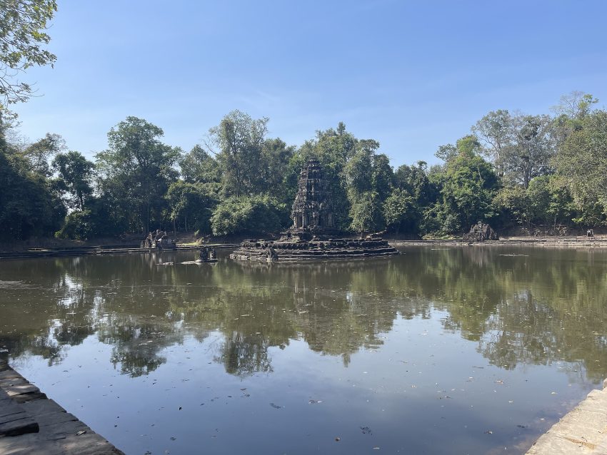 Neak Poan Temple Prasat Neak Poan