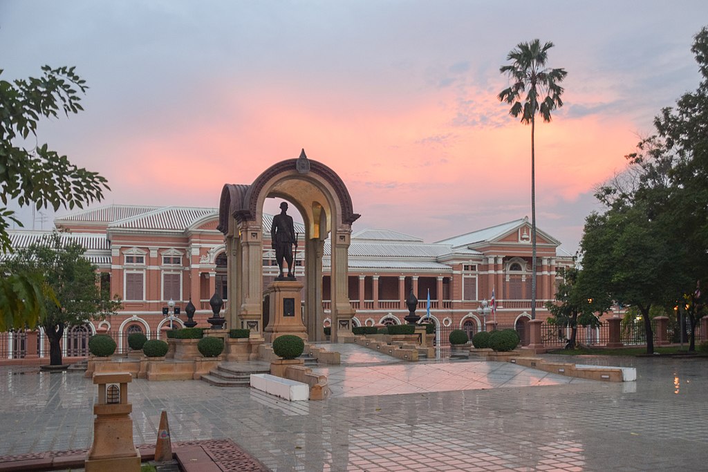 Saranrom Palace