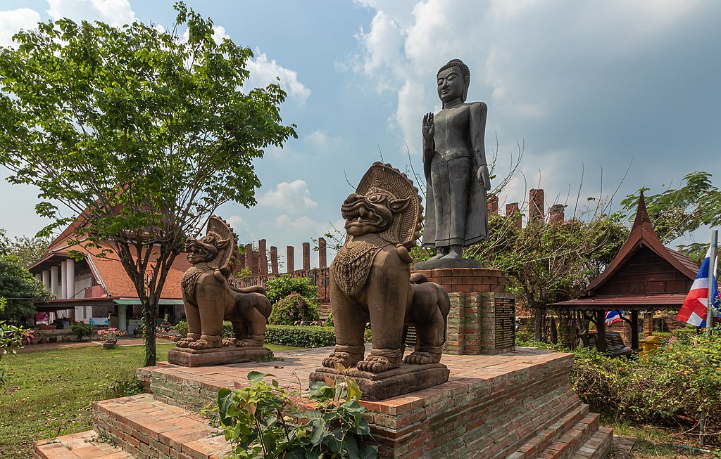 Ayutthaya   Wat Thammikarat