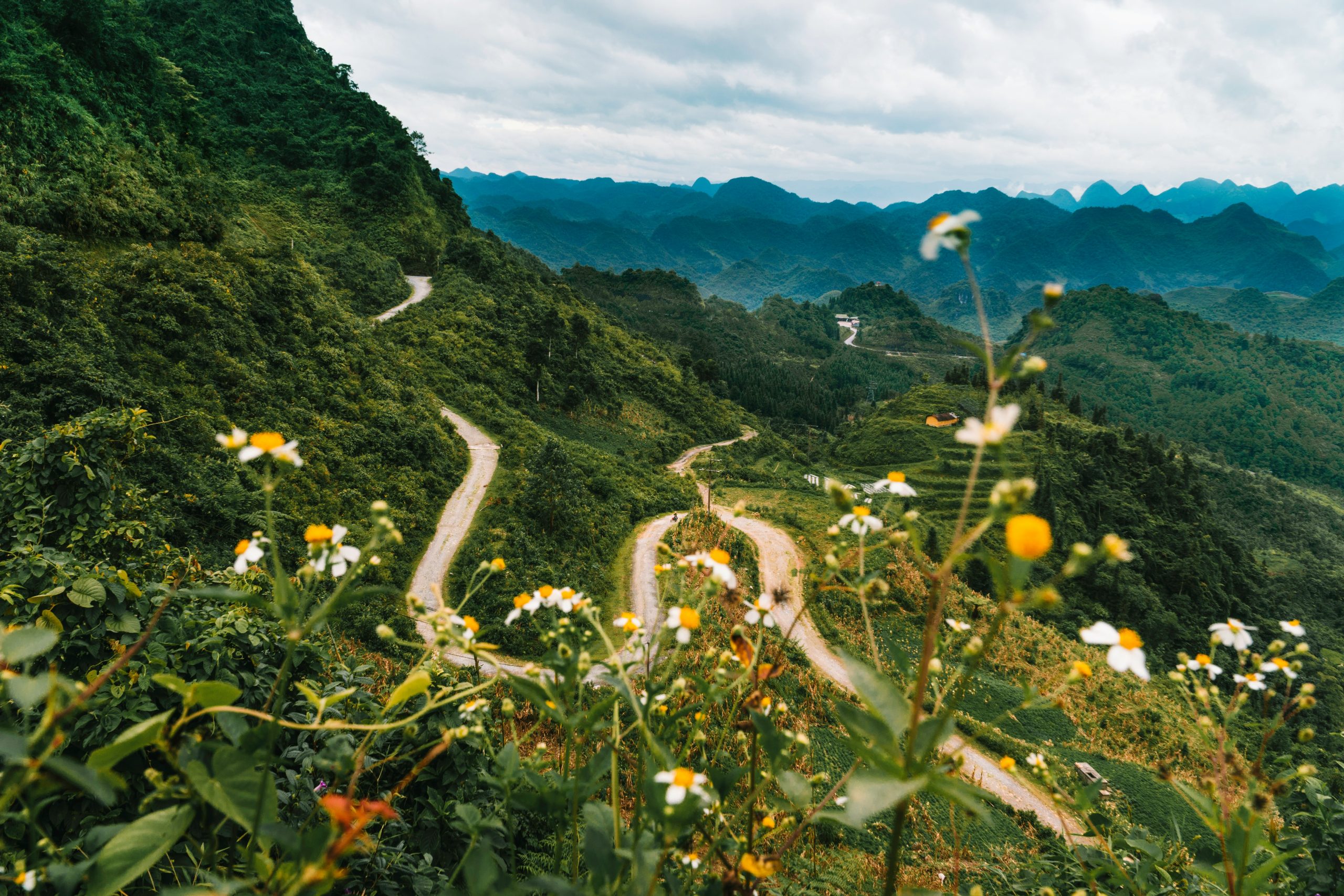 Happy Road View From Quan Ba Heaven Gate Scaled