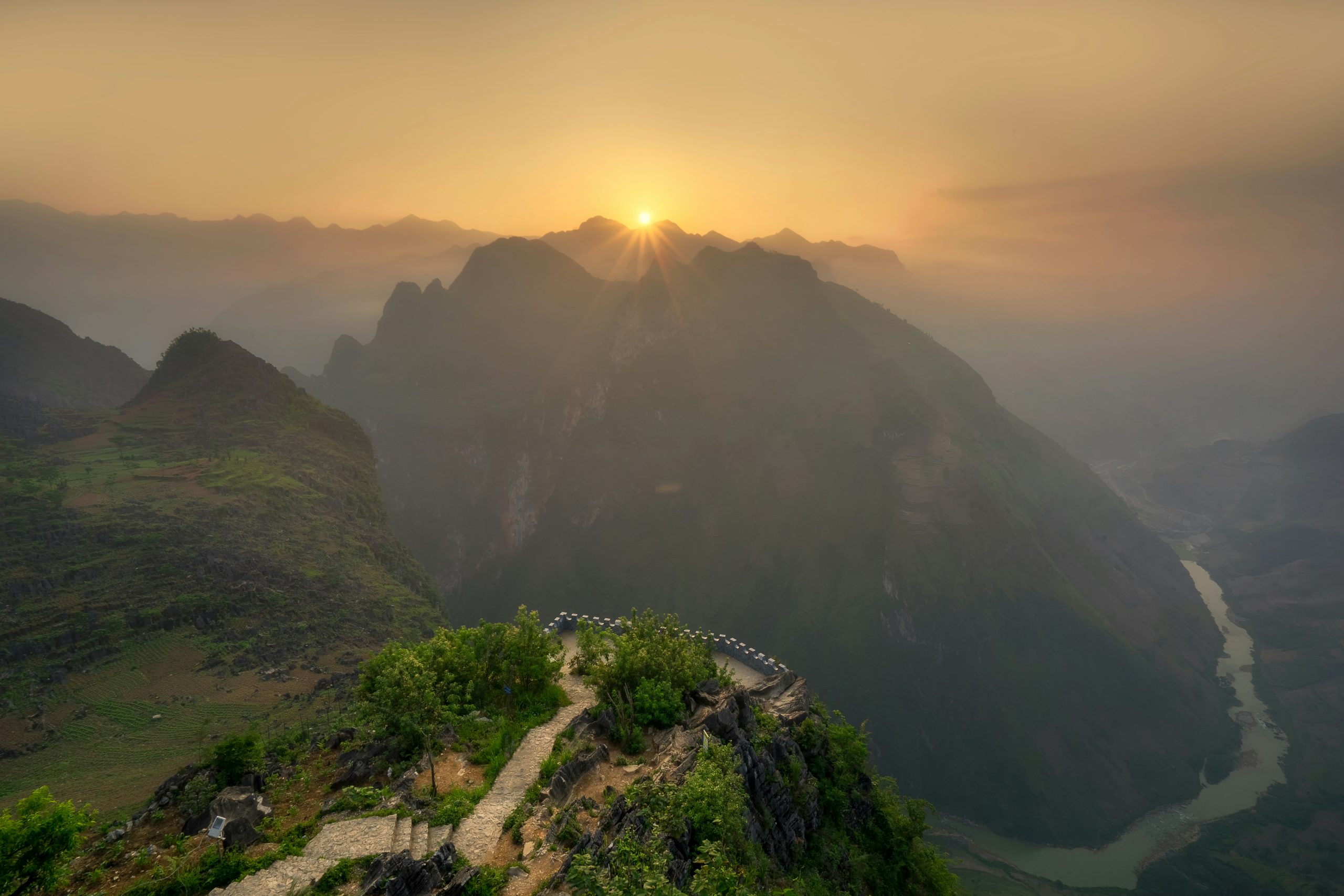 Ma Pi Leng Pass Scaled