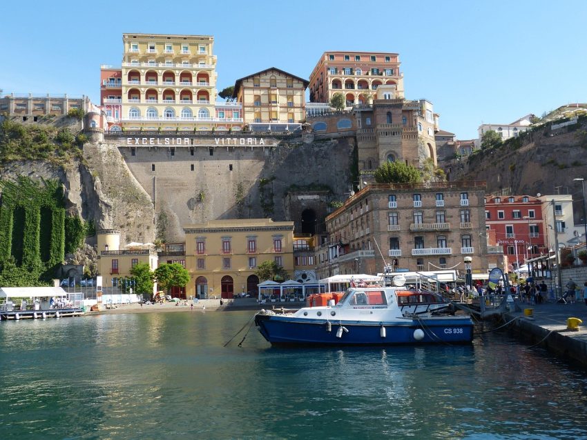 where to stay in sorrento