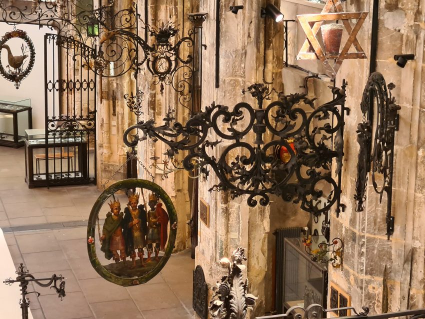 Enseigne Musée Le Secq des Tournelles