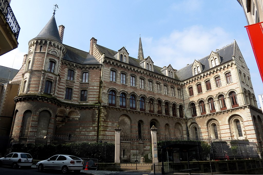 Palacio Del Tau Angers