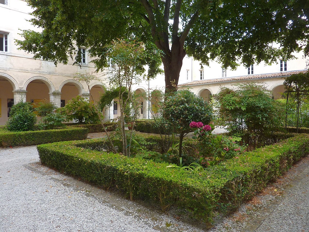 Couvent Des Dames Blanches, La Rochelle