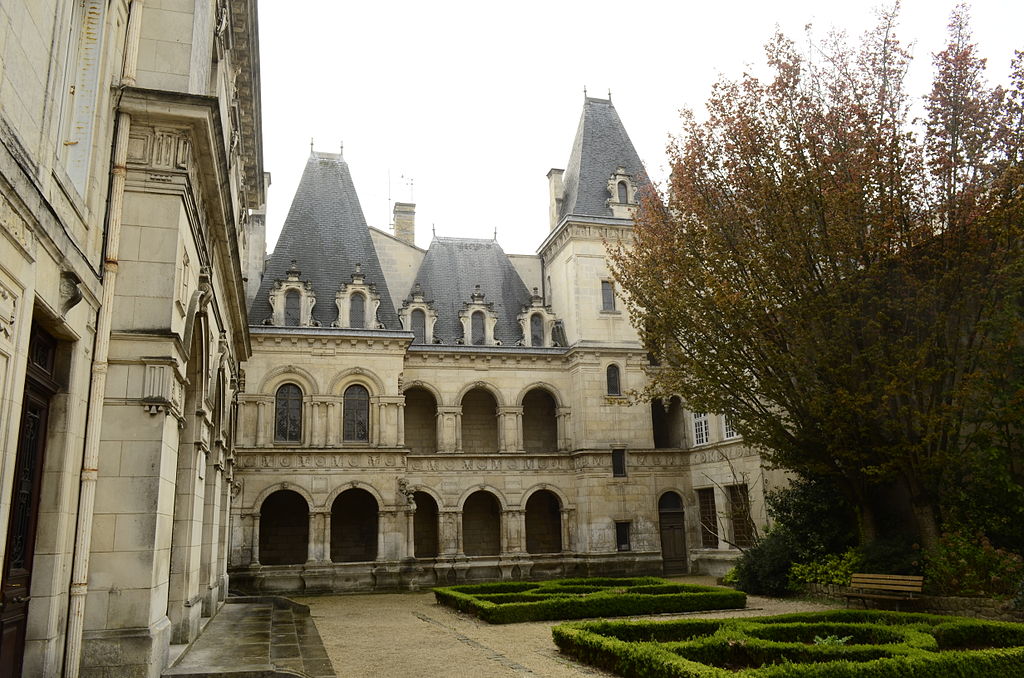 Mansion De Henri Y Diana