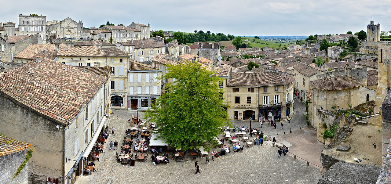 Place De L’Eglise Monolithe Saint Émilion