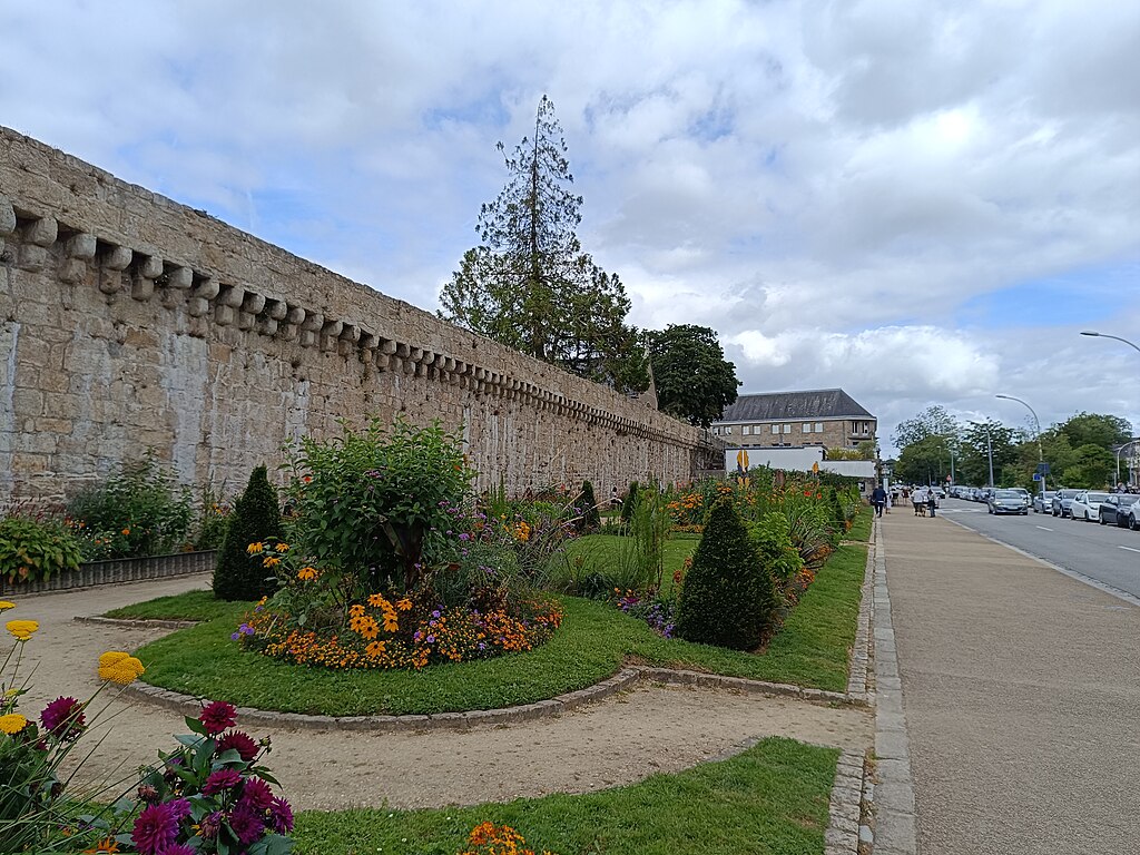 Quimper Jardin De L’Evêché