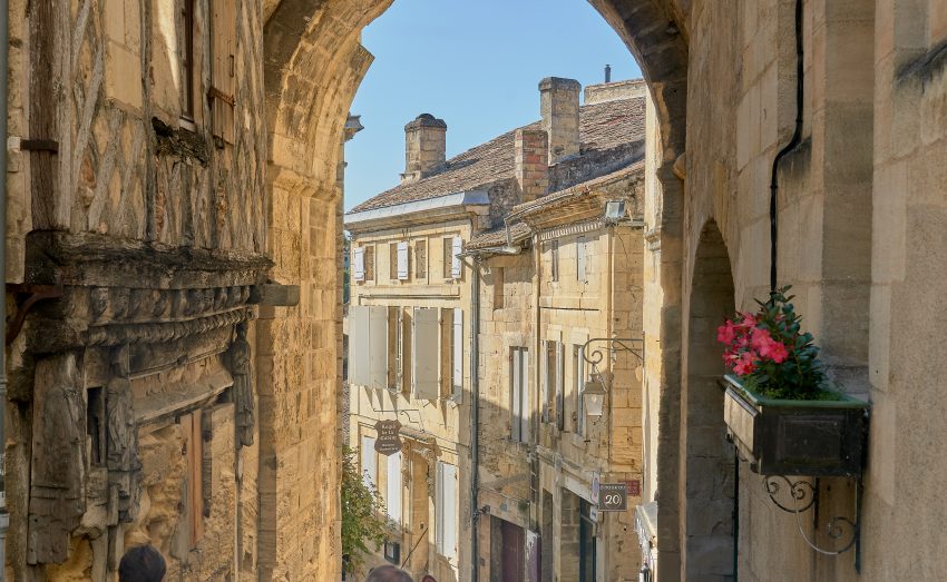 Saint Émilion view through Porte de la Cadène