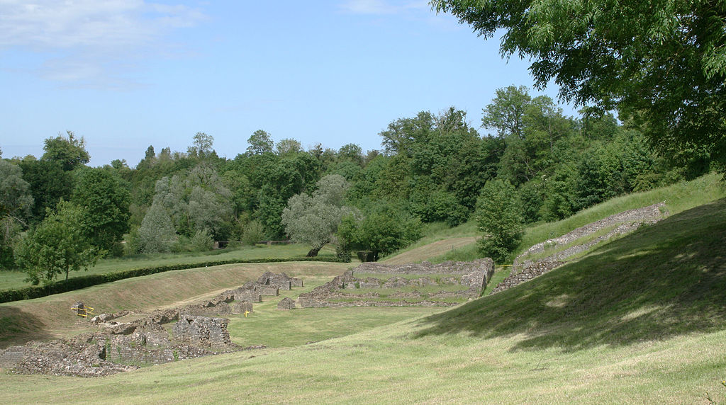 Sanxay Ruine Theatre Romain