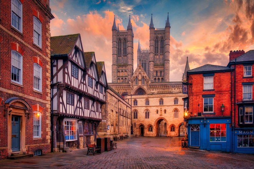 lincoln market square and cathedral