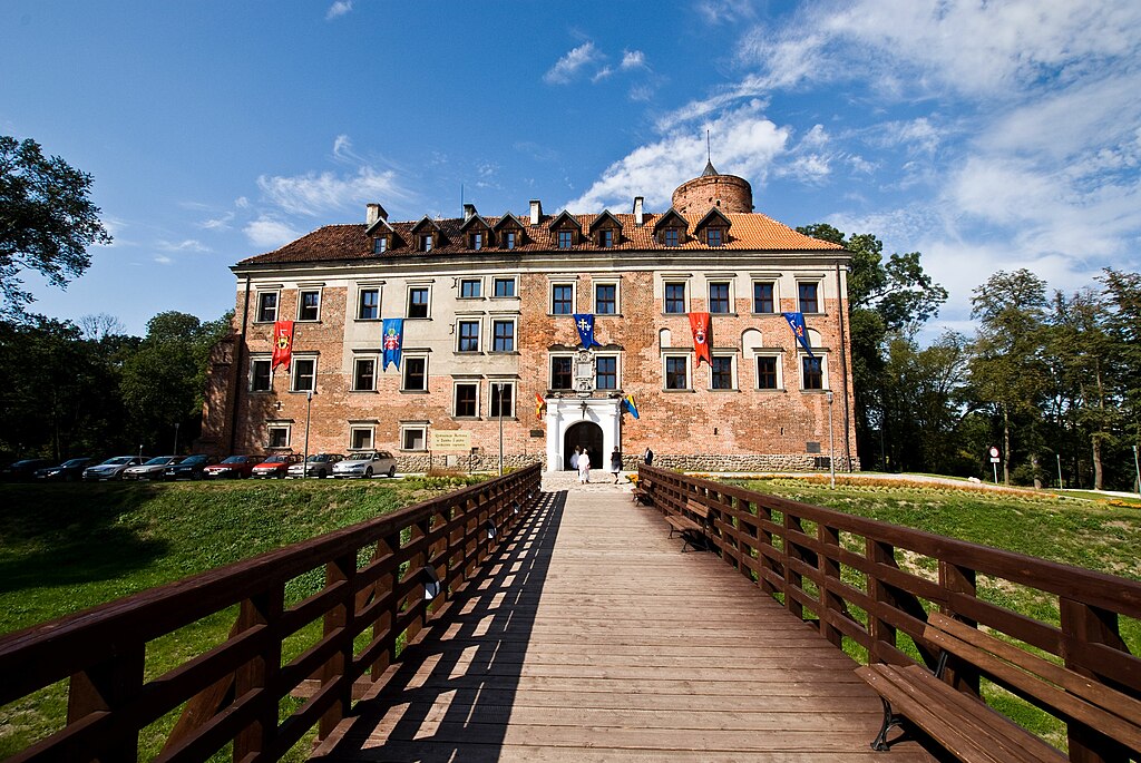 Uniejów Castle
