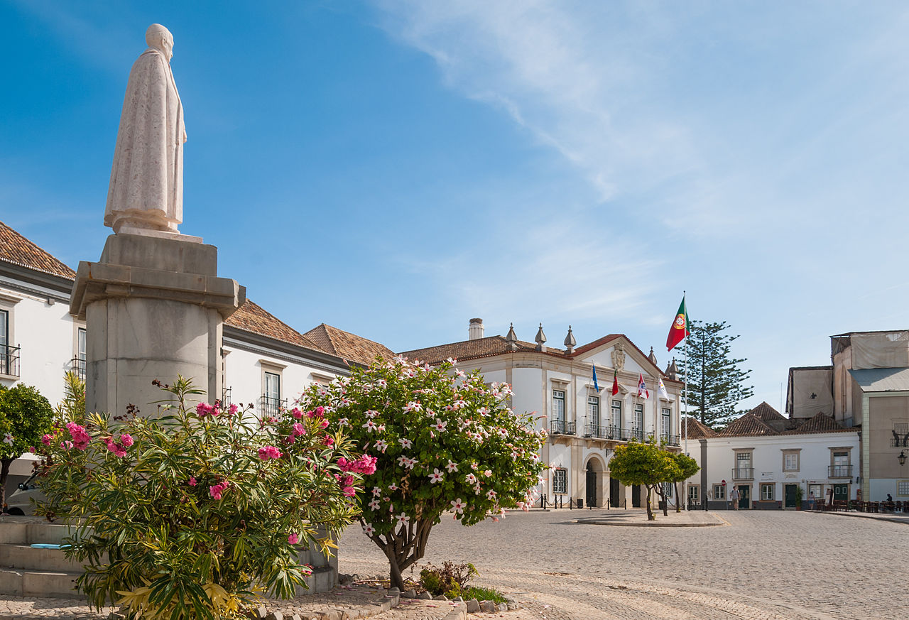 Faros Town Hall