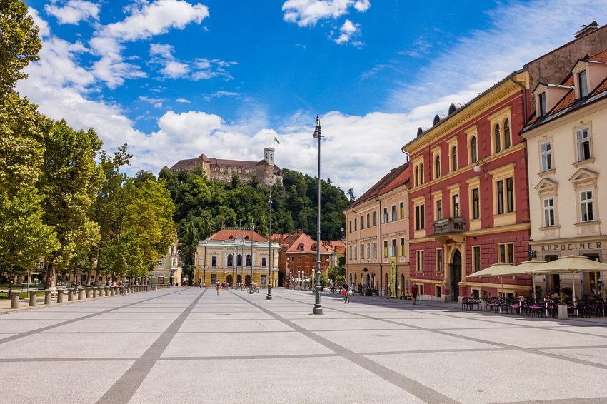 Ljubljana Castle from the Congress Square