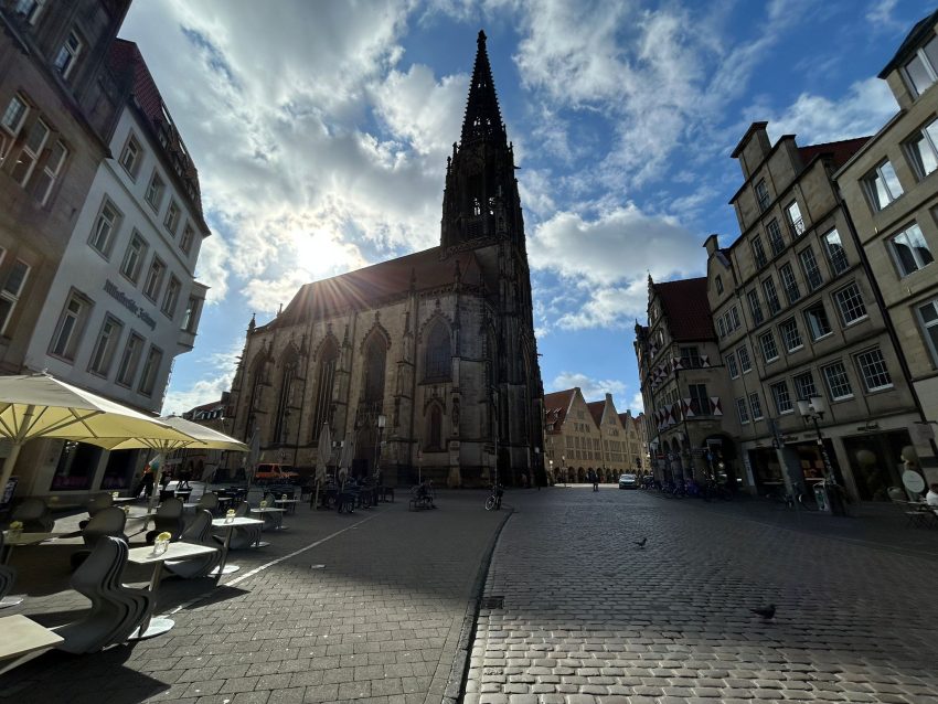 Walking tour of Munster