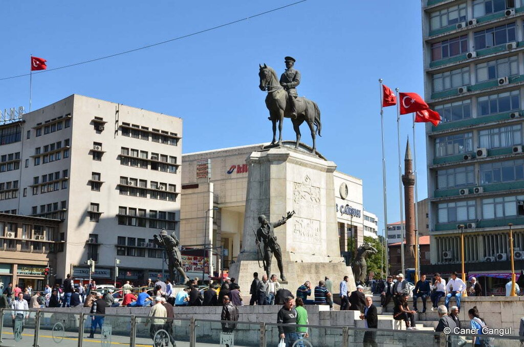 Ataturk Statue, Ulus Square