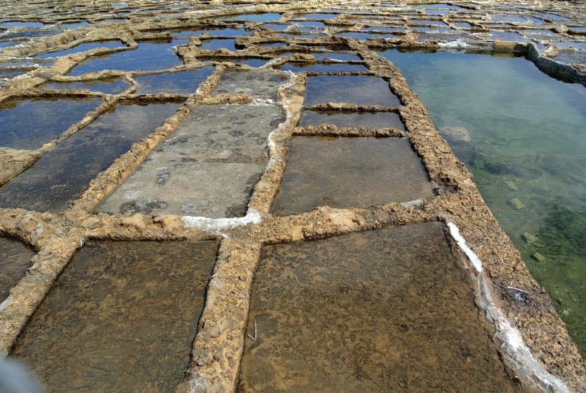 Xwejni Salt Pans, Gozo