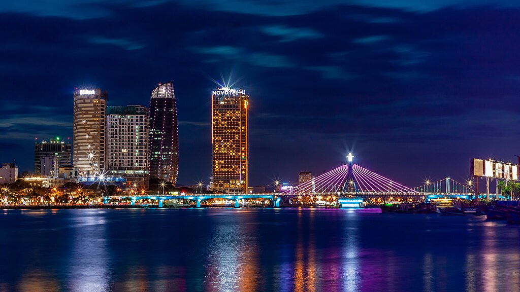 Han River Bridge In Vietnam Night View