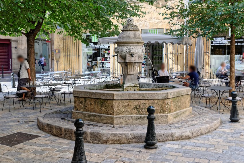 Aix en Provence Fontaine des trois ormeaux