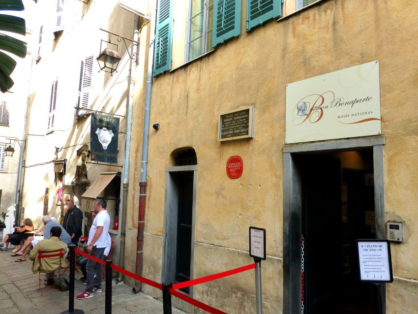 Korsika Ajaccio Rue Saint Charles Maison Napoleon Bonaparte panoramio 2