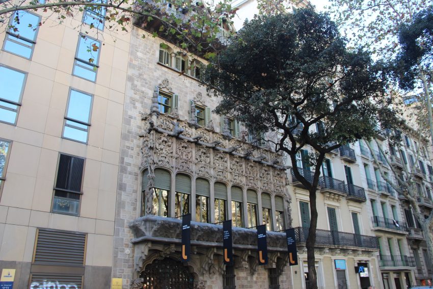 Palau del Baró de Quadras