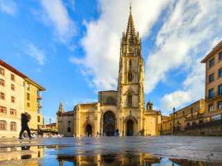Self-Guided Walking Tour of Oviedo