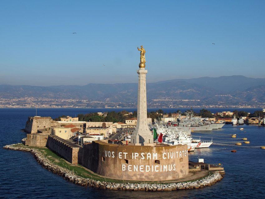 Fort Saint Salvatore and Little Madonna of the Port Statue