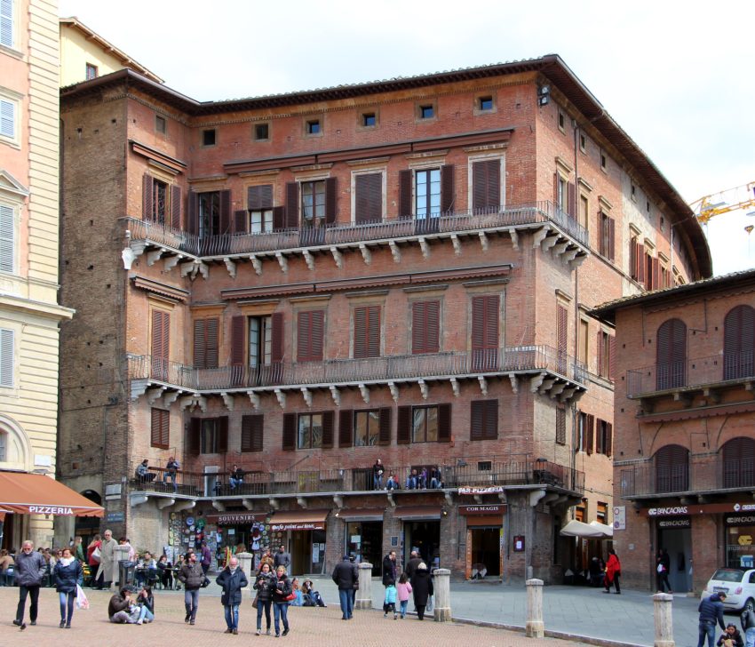 Palazzo Piccolomini