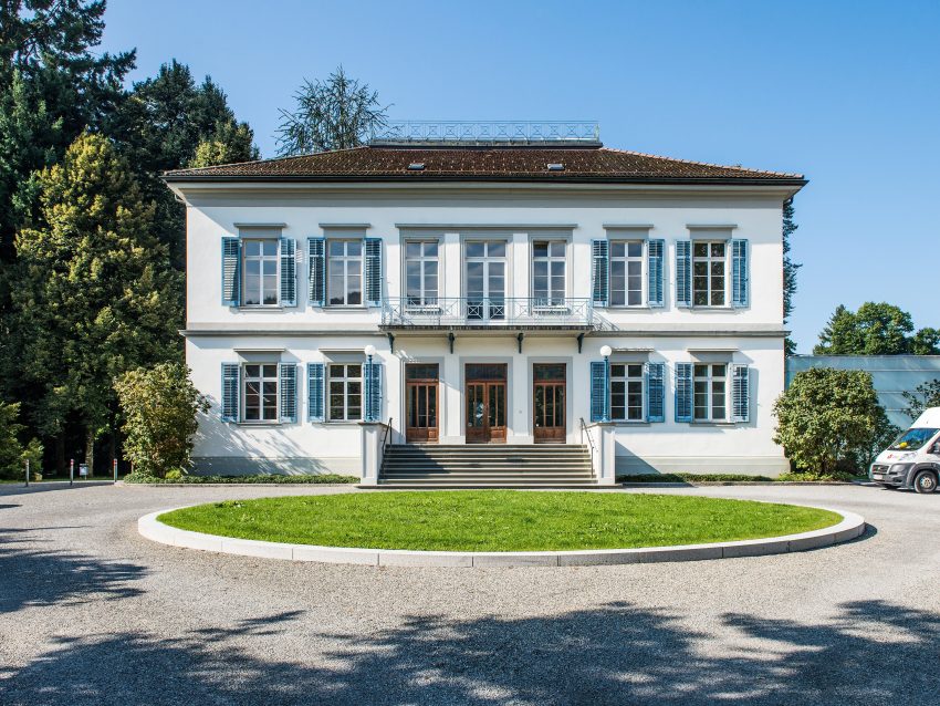 Palais Thurn and Taxis Art House