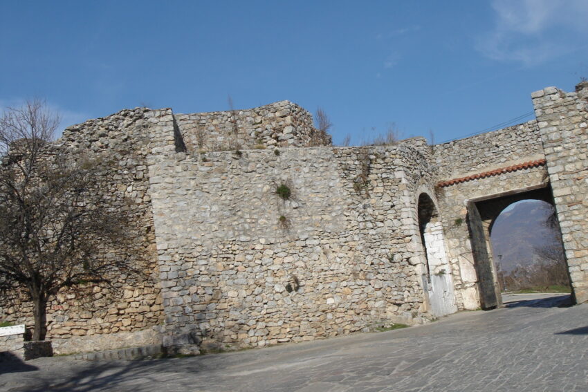 Upper Gate